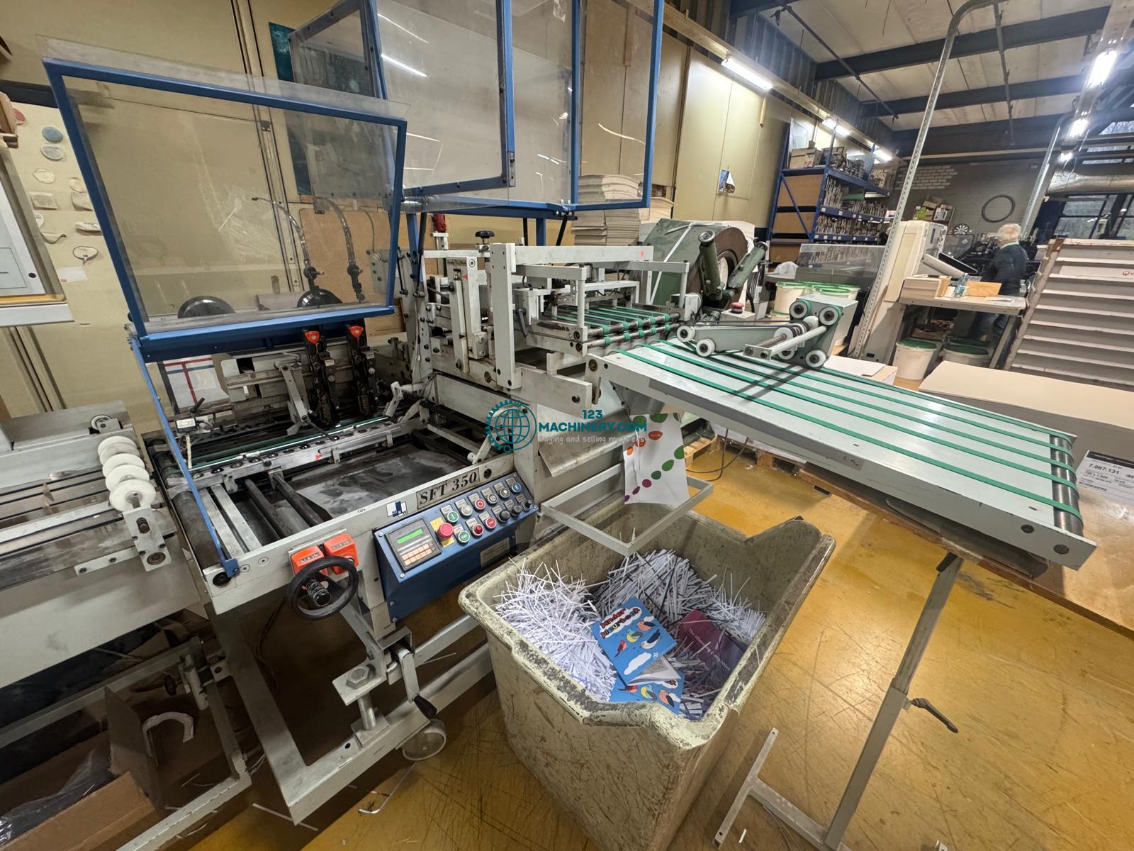 MKW 30 UT/20GS/AW/HV 20 stations collator